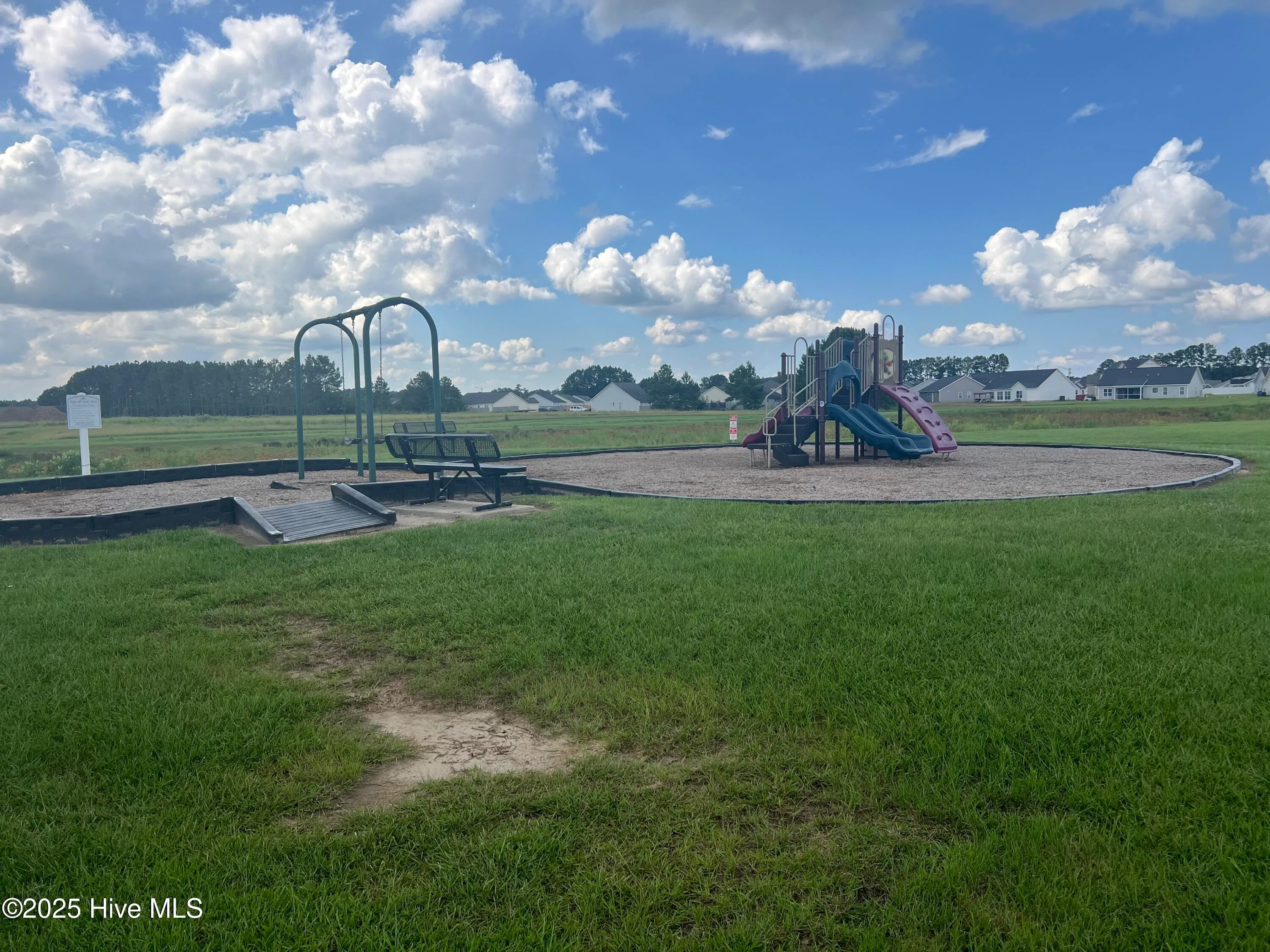 Winterville, North Carolina 28590, United States, 4 Bedrooms Bedrooms, ,2 BathroomsBathrooms,Residential,Active,210304