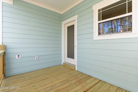 A home in Oak Island