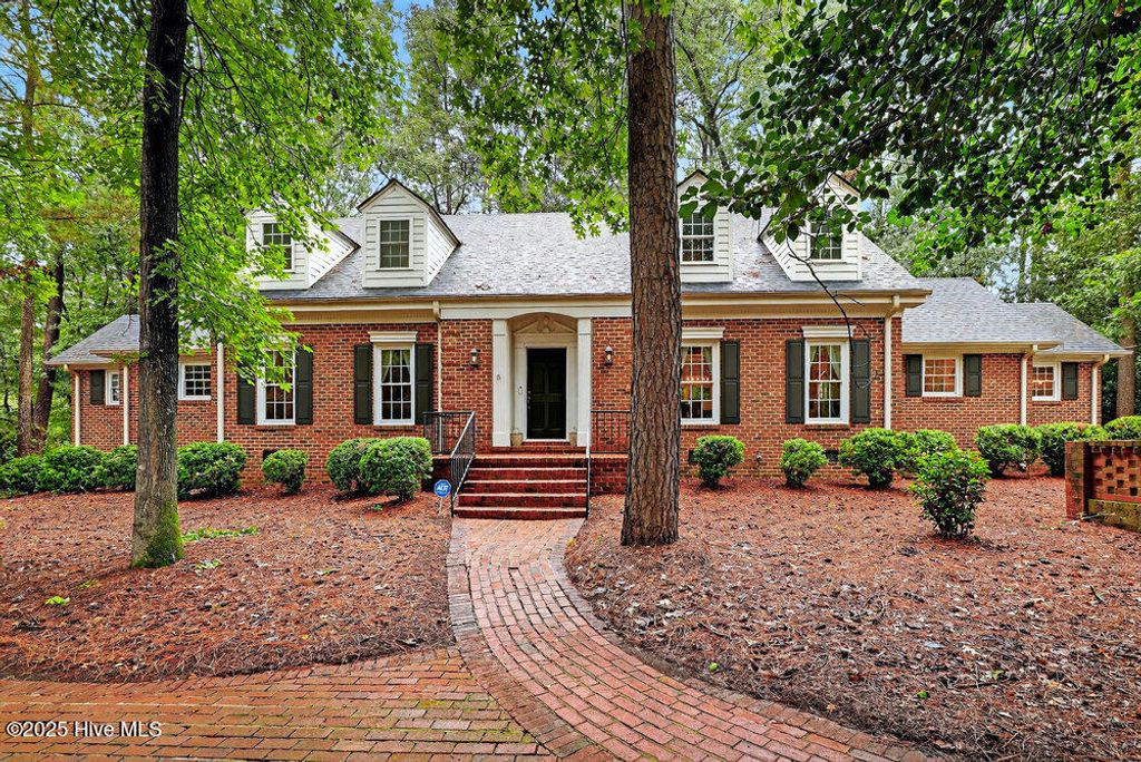 Photo of 102 Cedar Lane, Clinton, NC 28328 (MLS # 100523756)