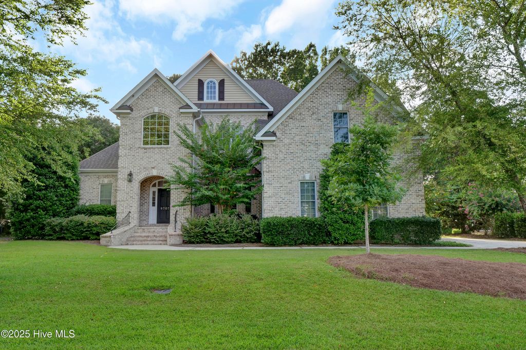Photo of 8707 Lowes Island Drive, Wilmington, NC 28411 (MLS # 100518600)