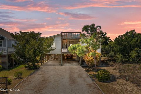 A home in Oak Island