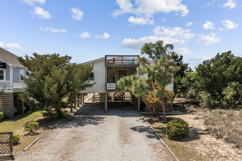 A home in Oak Island