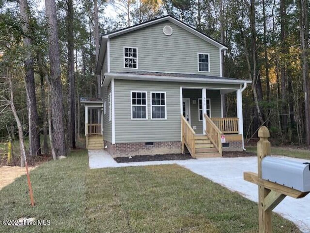 Photo of 622 Walnut Drive, Jacksonville, NC 28540 (MLS # 100538278)