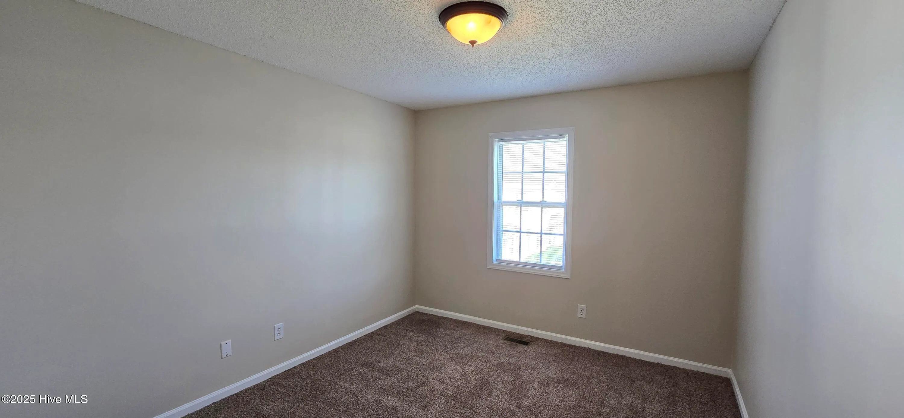 Greenville, North Carolina 27834, United States, 3 Bedrooms Bedrooms, ,3 BathroomsBathrooms,Residential,Active,88499