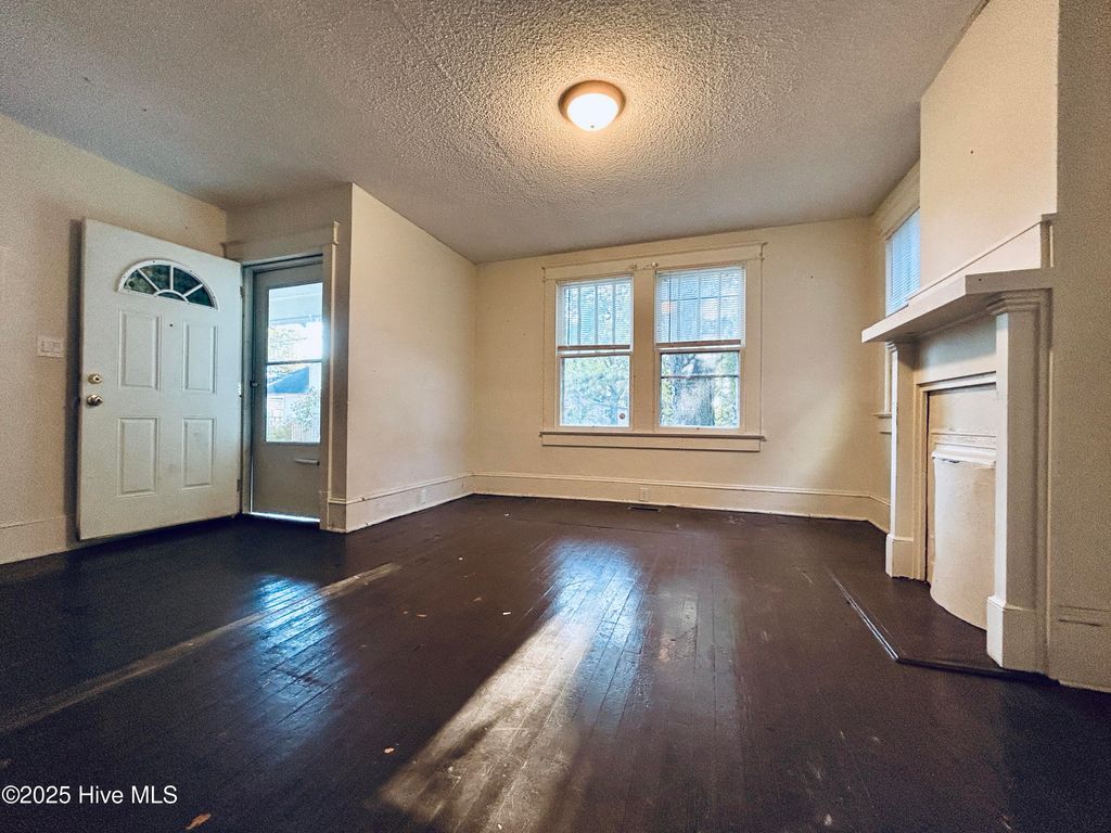 Photo of 106 Paris Avenue, Greenville, NC 27834 (MLS # 100537480)