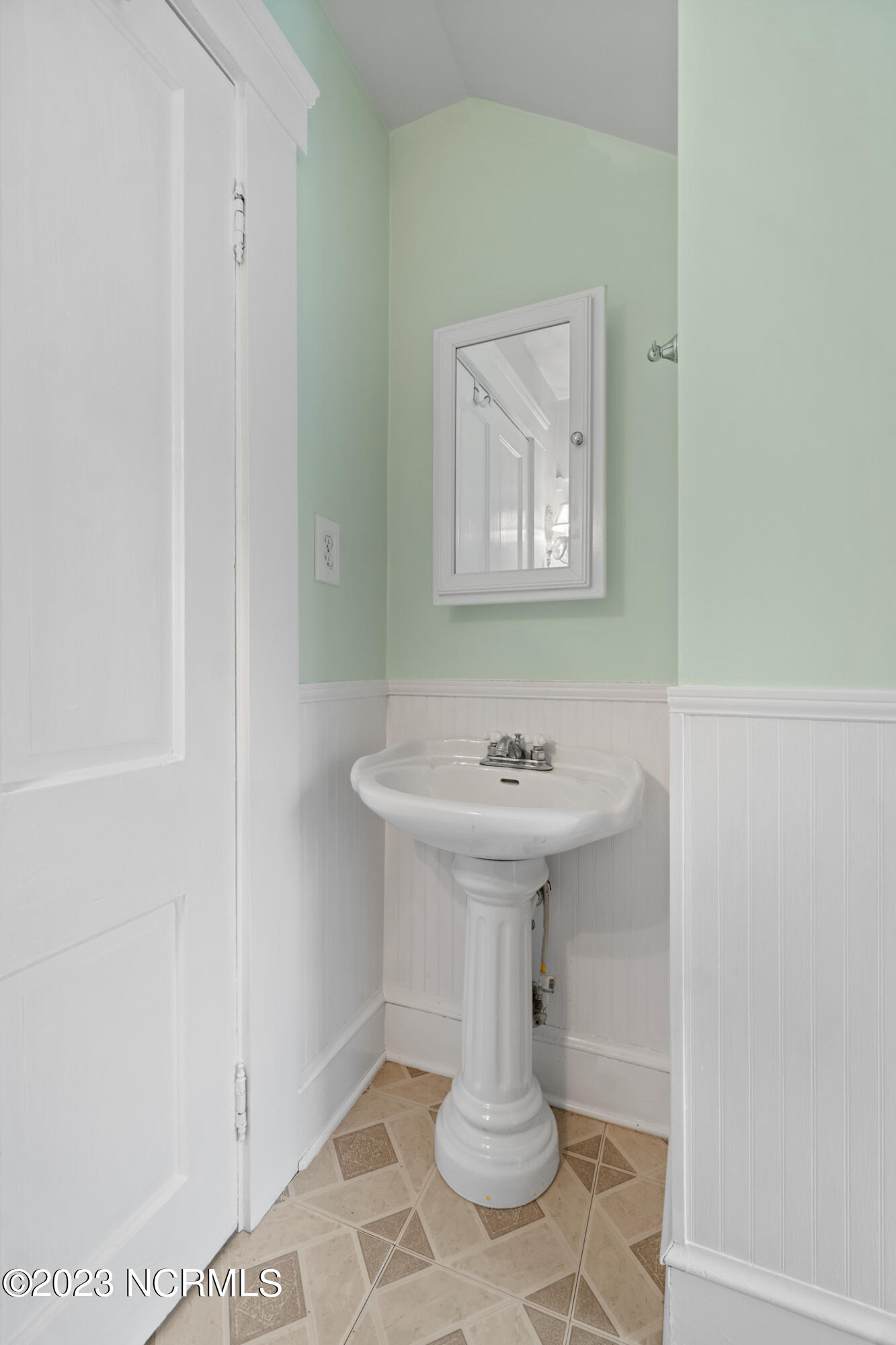 Moyock, North Carolina 27958, United States, 3 Bedrooms Bedrooms, ,3 BathroomsBathrooms,Residential,Active,61293