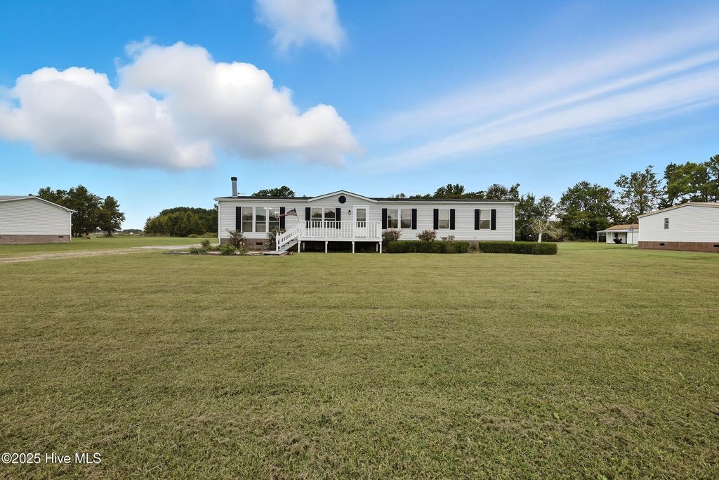 Photo of 1391 Schoolhouse Road, Elizabeth City, NC 27909 (MLS # 100533610)