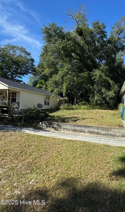 Tiny photo for 816 S 7th Street, Wilmington, NC 28401 (MLS # 100542402)