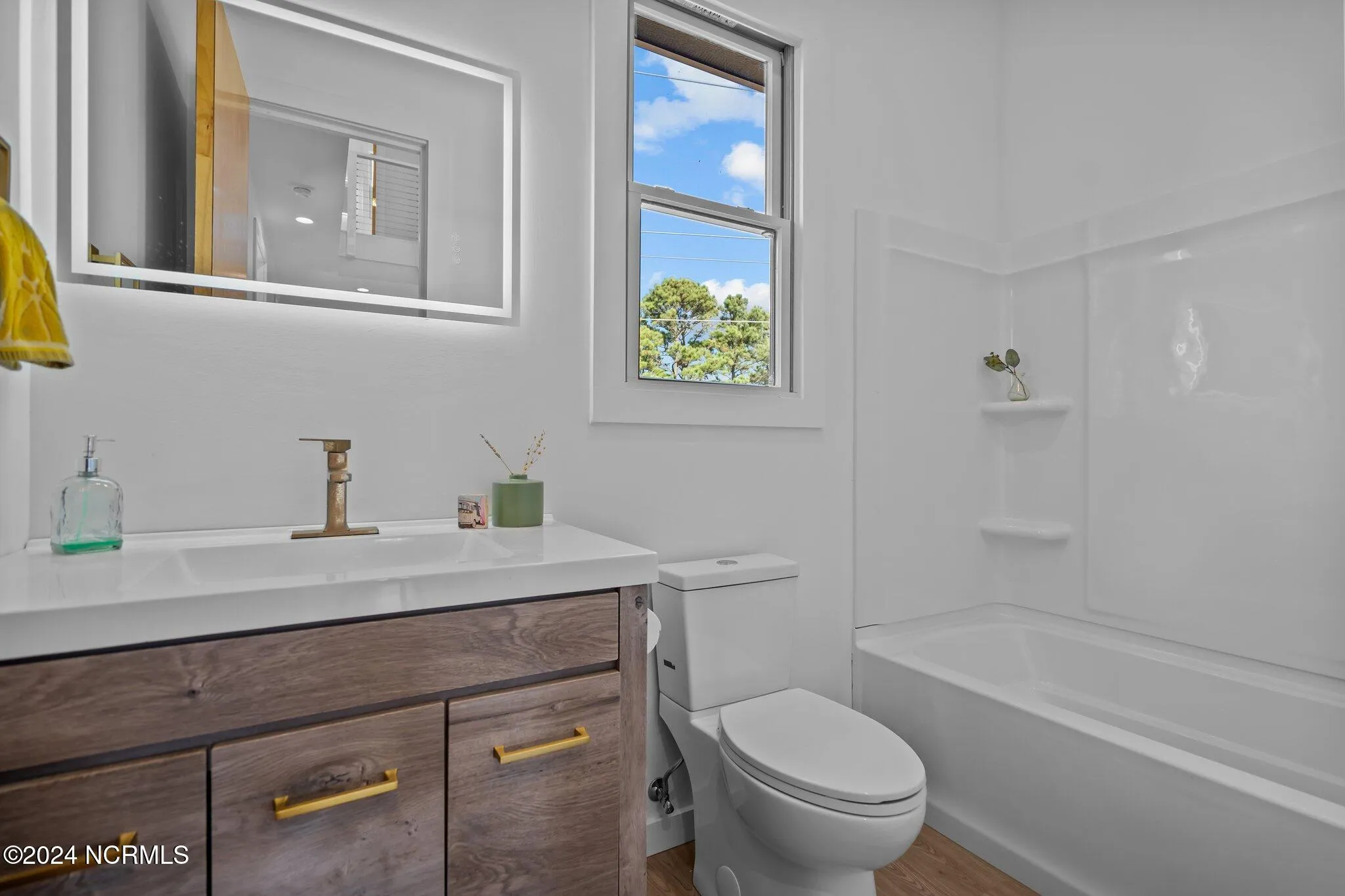 Wilmington, North Carolina 28412, United States, 3 Bedrooms Bedrooms, ,3 BathroomsBathrooms,Residential,Active,35618