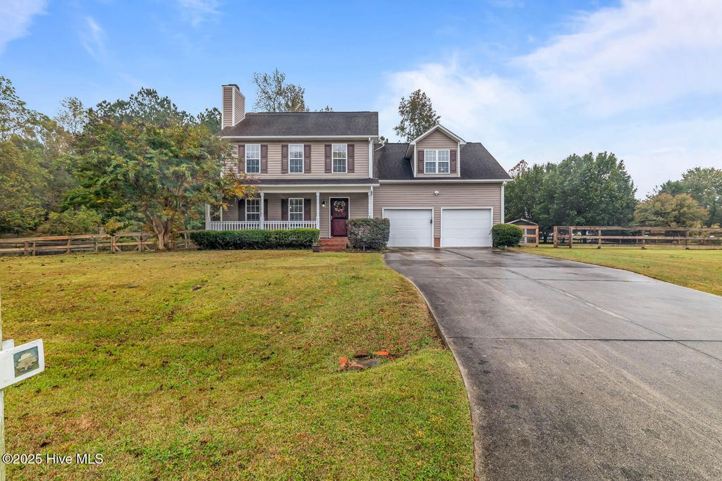 Photo of 202 Wiltshire Court, Jacksonville, NC 28546 (MLS # 100542148)
