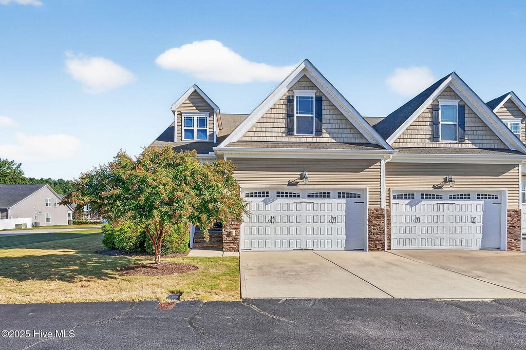 Photo of 78 Radcliffe Court, Clayton, NC 27527 (MLS # 100529348)