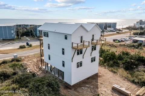 A home in North Topsail Beach