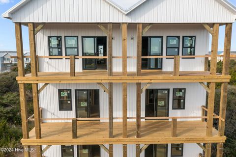 A home in North Topsail Beach