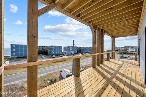 A home in North Topsail Beach