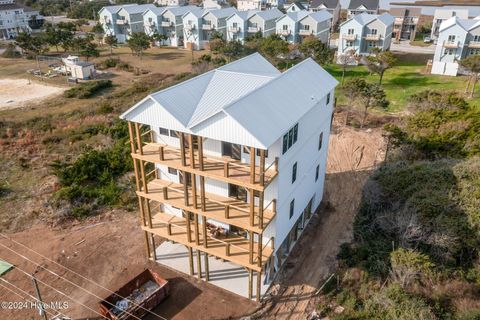 A home in North Topsail Beach