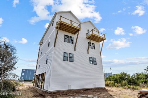 A home in North Topsail Beach