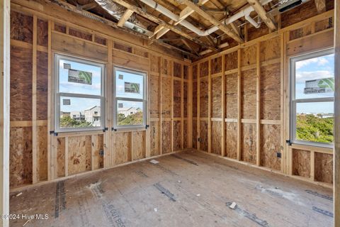 A home in North Topsail Beach