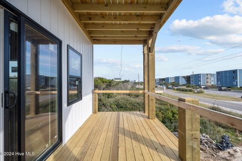 A home in North Topsail Beach