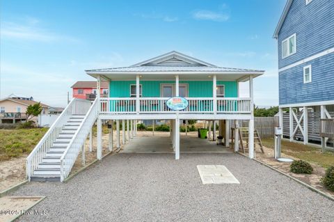 A home in North Topsail Beach