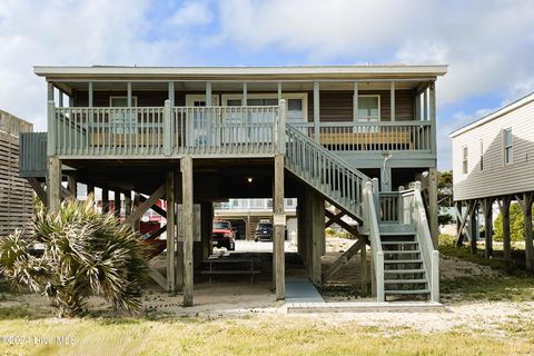 A home in Oak Island