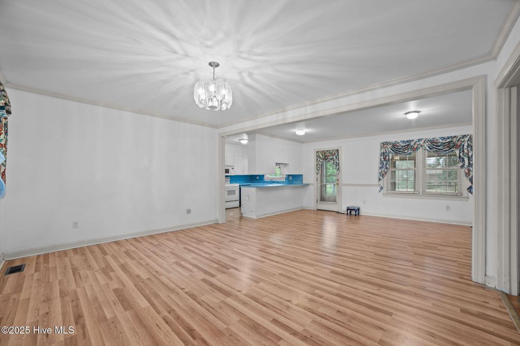 Photo of 3209 N Waverly Street, Farmville, NC 27828 (MLS # 100536326)