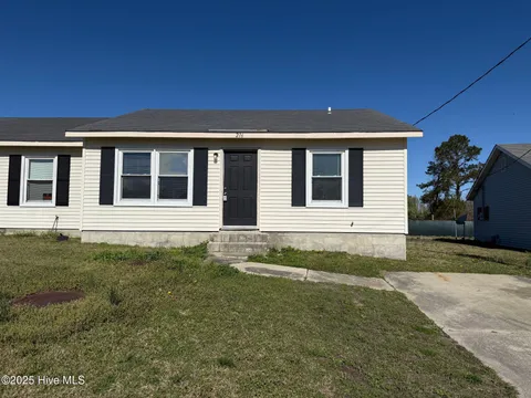 MLS: 100495590