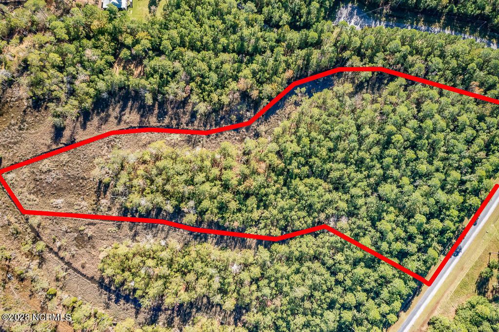 Photo of 30 Paradox Point Drive, Aurora, NC 27806 (MLS # 100410463)