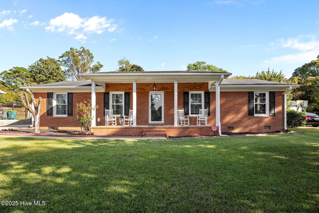 Photo of 4950 Pinewood Drive, Hope Mills, NC 28348 (MLS # 100534881)