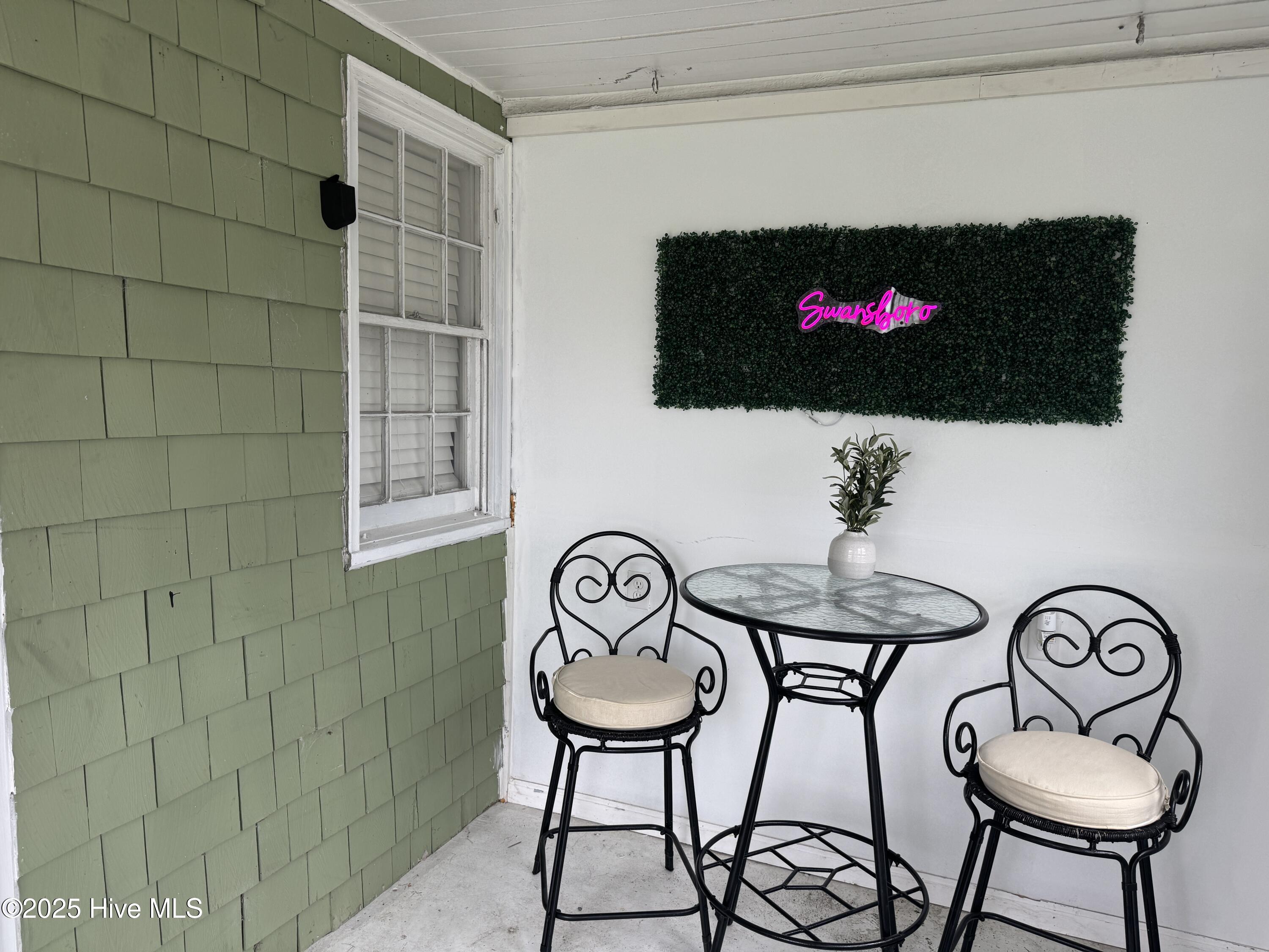 121 Cedar Point Boulevard