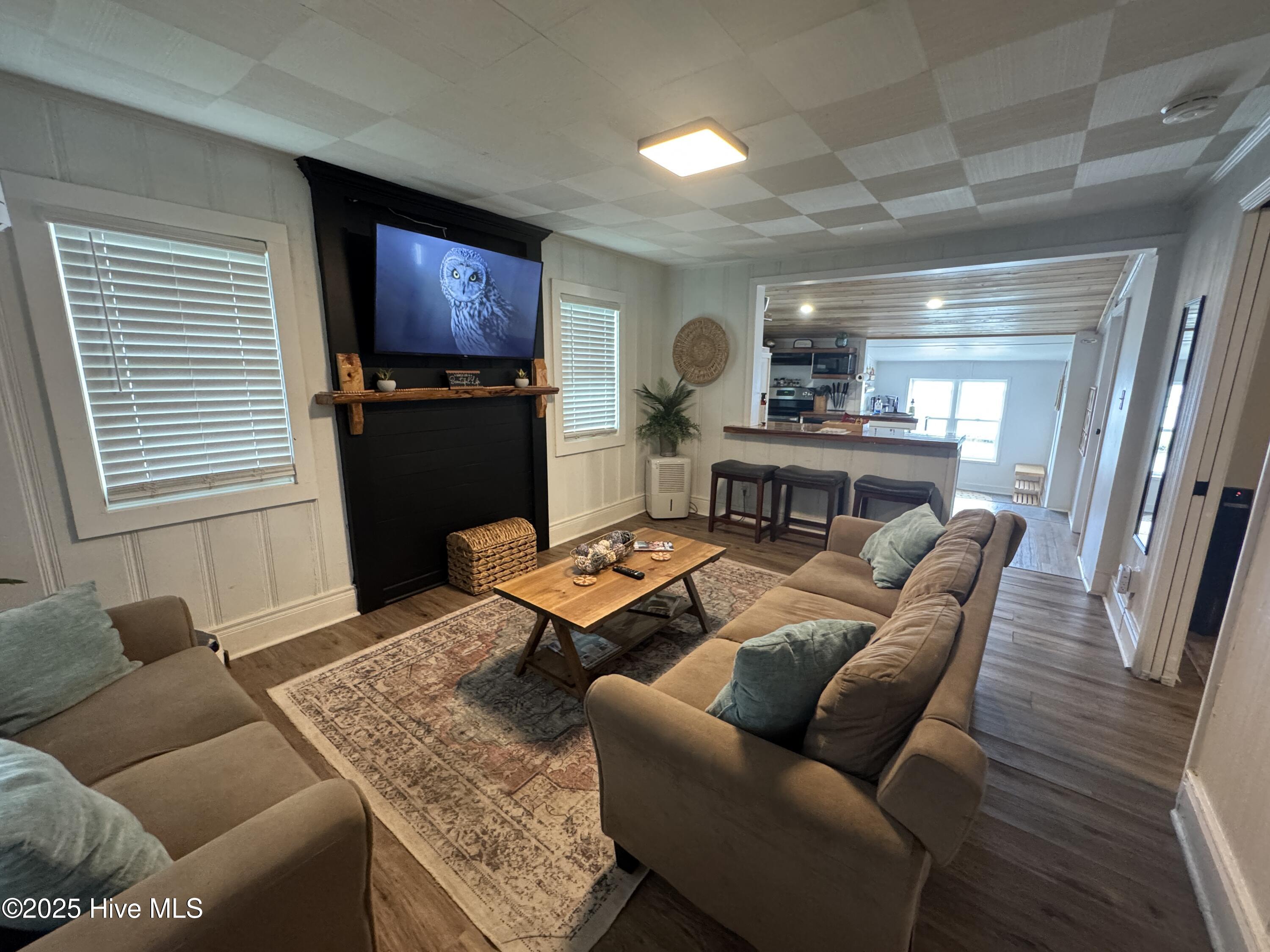 121 Cedar Point Boulevard