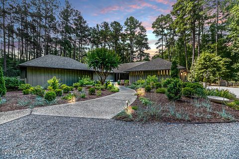 Single Family Residence in Pinehurst NC 160 Lake Dornoch Drive.jpg