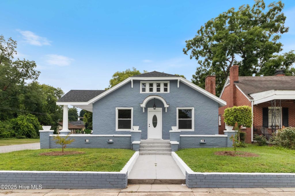 Photo of 318 E Mulberry Street, Goldsboro, NC 27530 (MLS # 100504757)