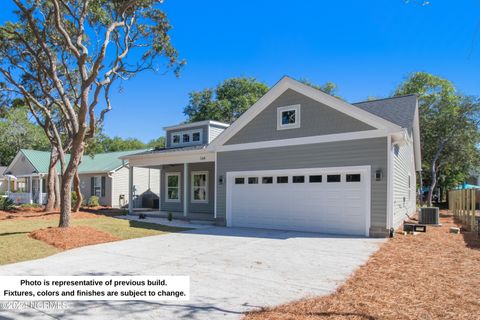 A home in Oak Island