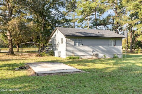 A home in Roseboro