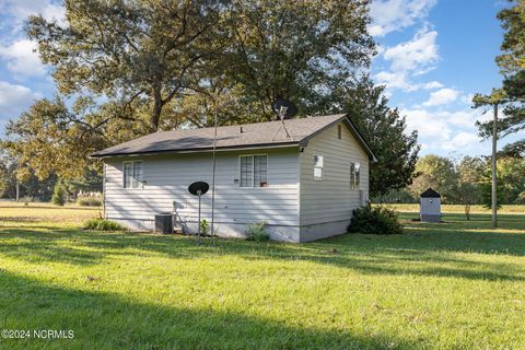 A home in Roseboro