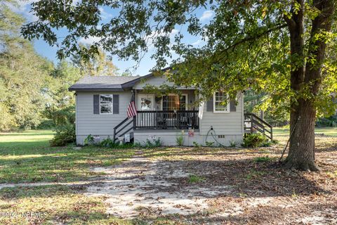 A home in Roseboro