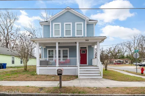 302 Court Street, Jacksonville, NC 28540 - #: 100492725