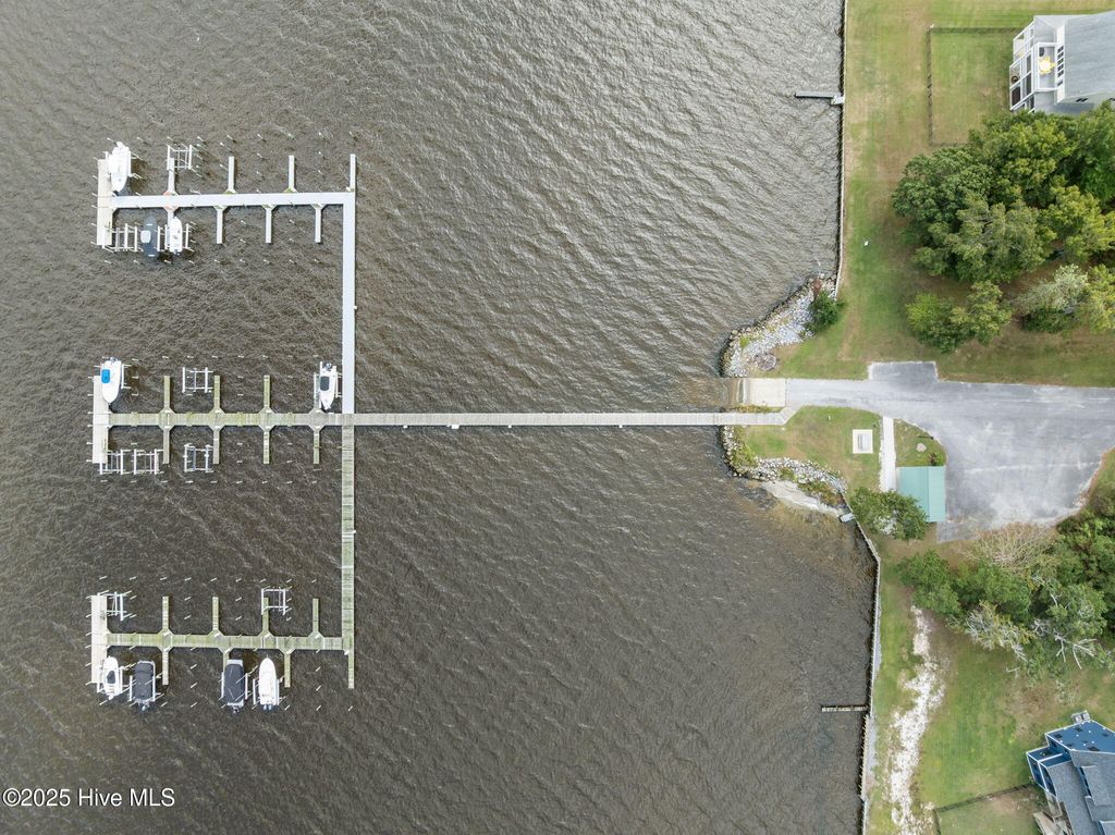 Photo of 467 Eagle Trace Drive, Blounts Creek, NC 27814 (MLS # 100515960)