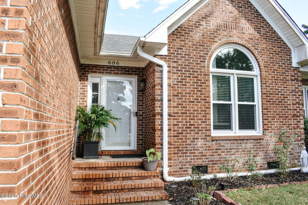 Photo of 606 Fitzgerald Drive, Wilmington, NC 28405 (MLS # 100535717)