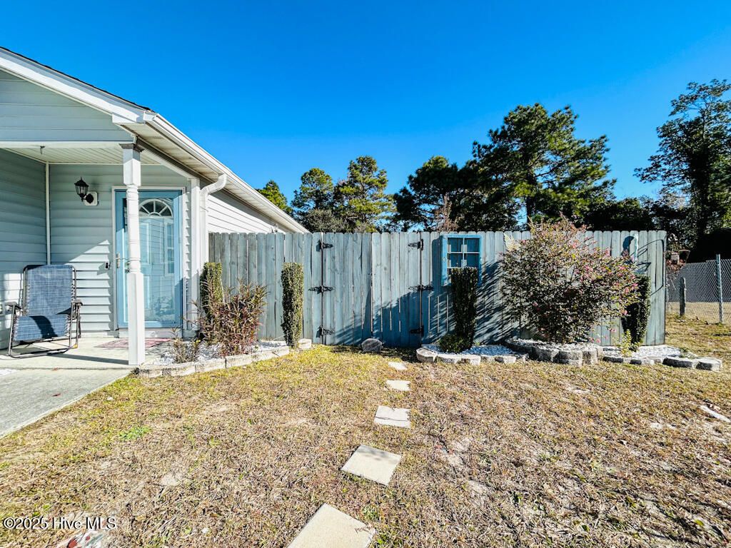 Photo of 141 Charlton Road, Hubert, NC 28539 (MLS # 100540831)