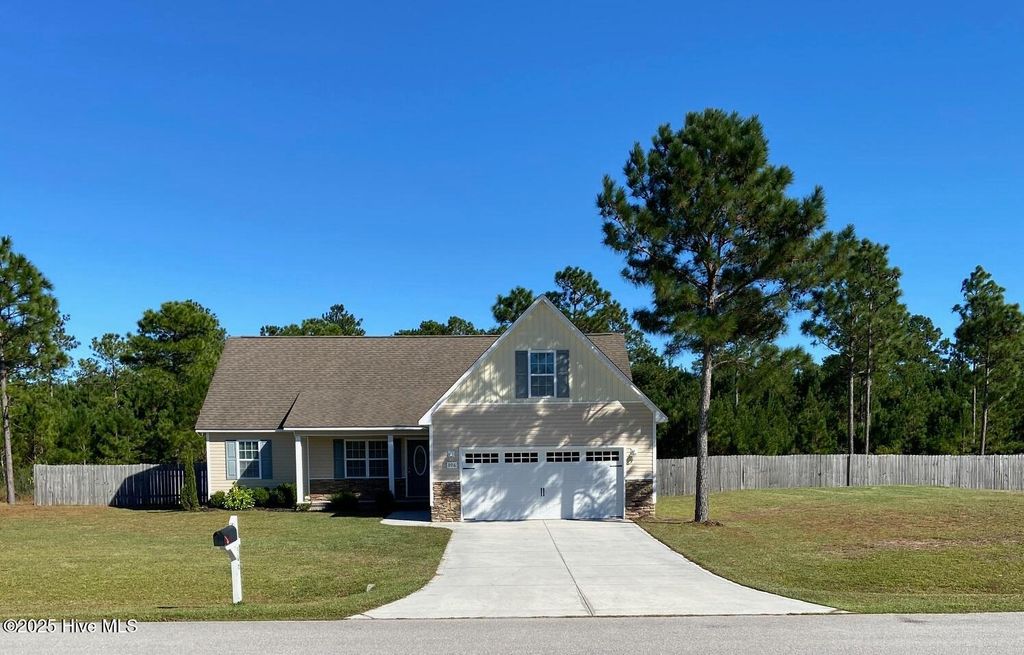 Photo of 306 Basil Court, Hubert, NC 28539 (MLS # 100529711)