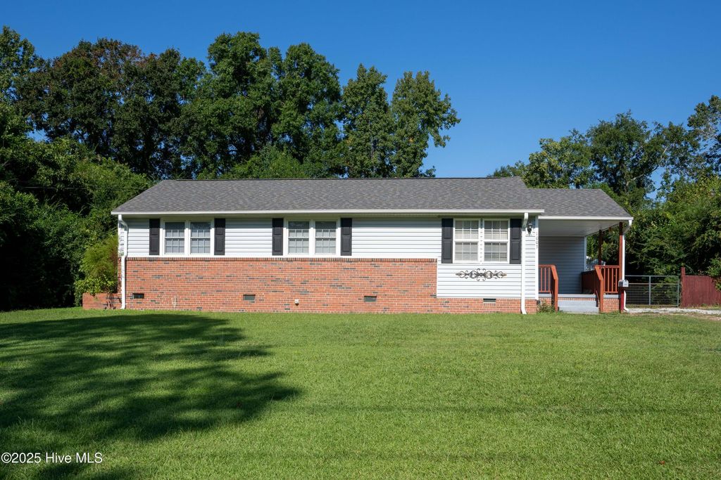 Photo of 1003 River Street, Jacksonville, NC 28540 (MLS # 100529956)