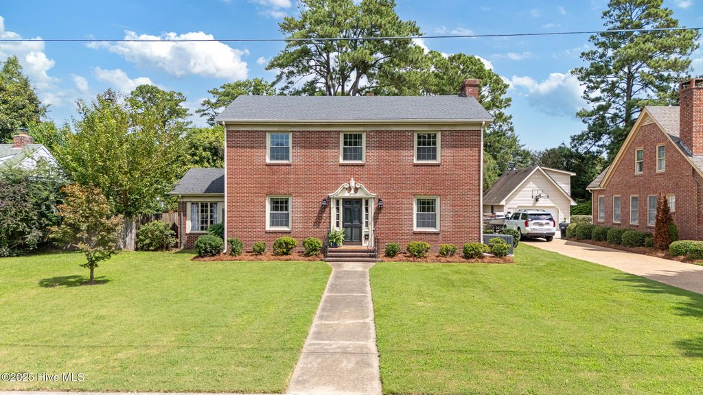 Photo of 1300 Fairfax Avenue, Elizabeth City, NC 27909 (MLS # 100531132)
