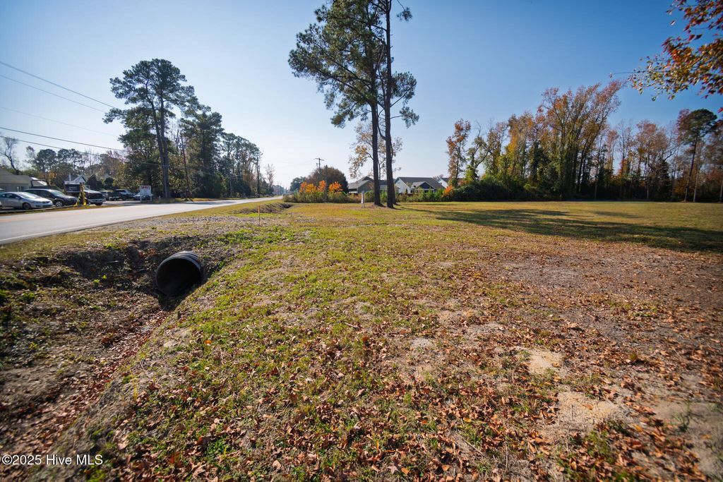 Photo of 2117 Castle Hayne Road, Wilmington, NC 28401 (MLS # 100543499)