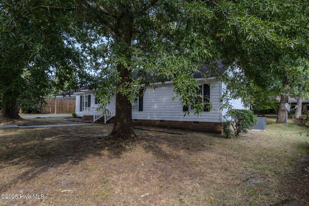 Photo of 4105 Vann Drive, Lumberton, NC 28358 (MLS # 100531811)