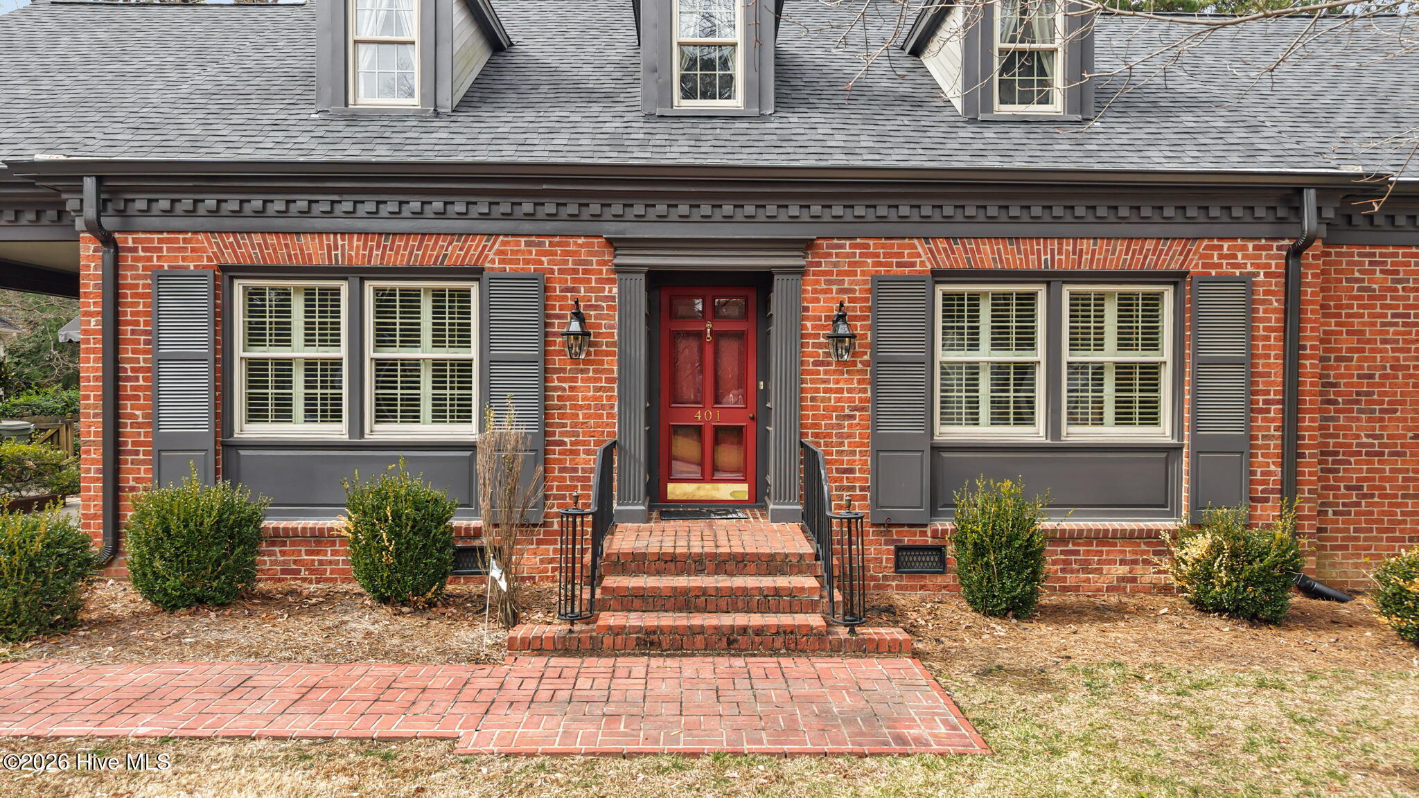 401 Brentwood Drive N