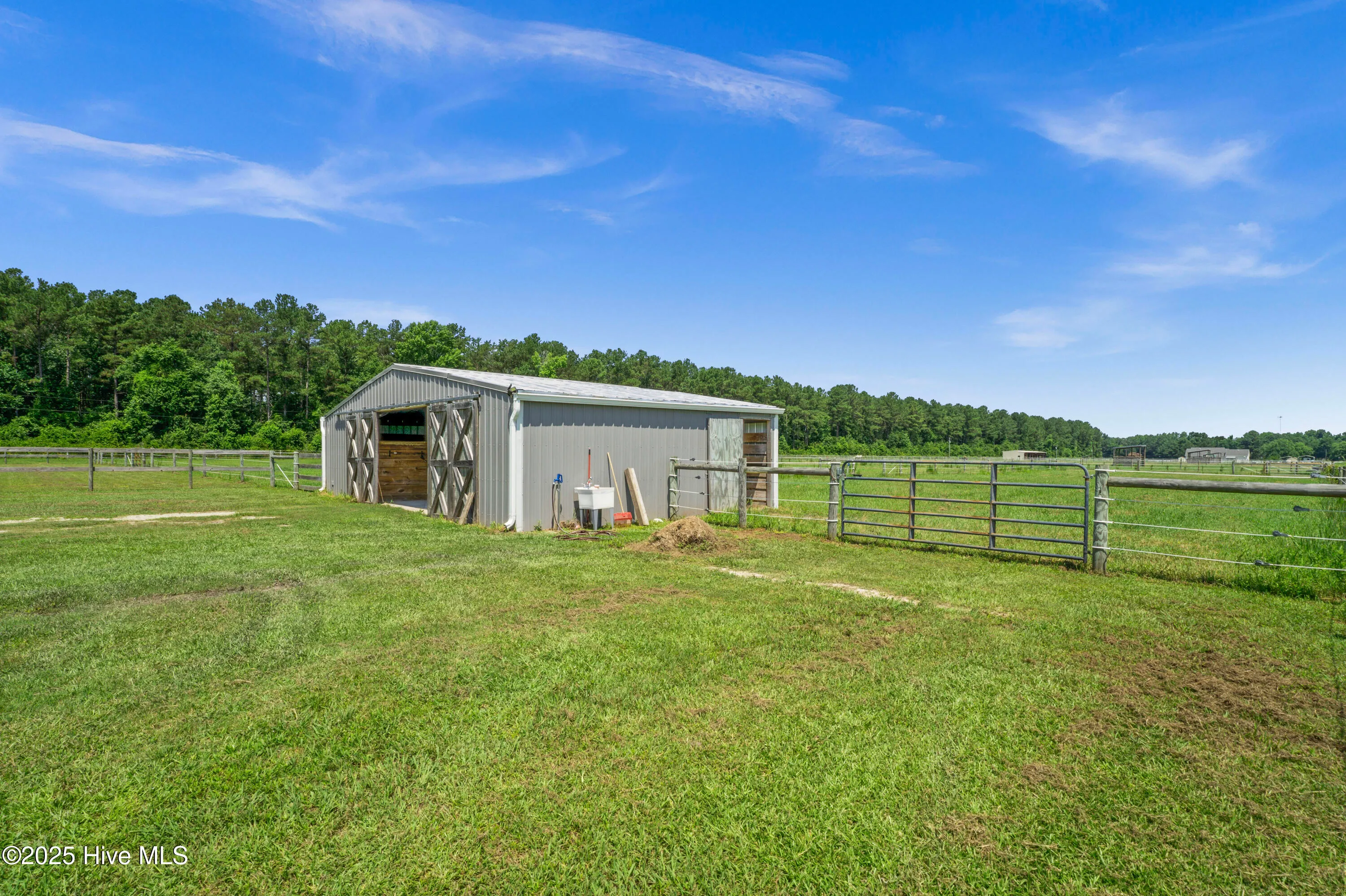 Burgaw, North Carolina 28425, United States, 3 Bedrooms Bedrooms, ,2 BathroomsBathrooms,Residential,Active,163800