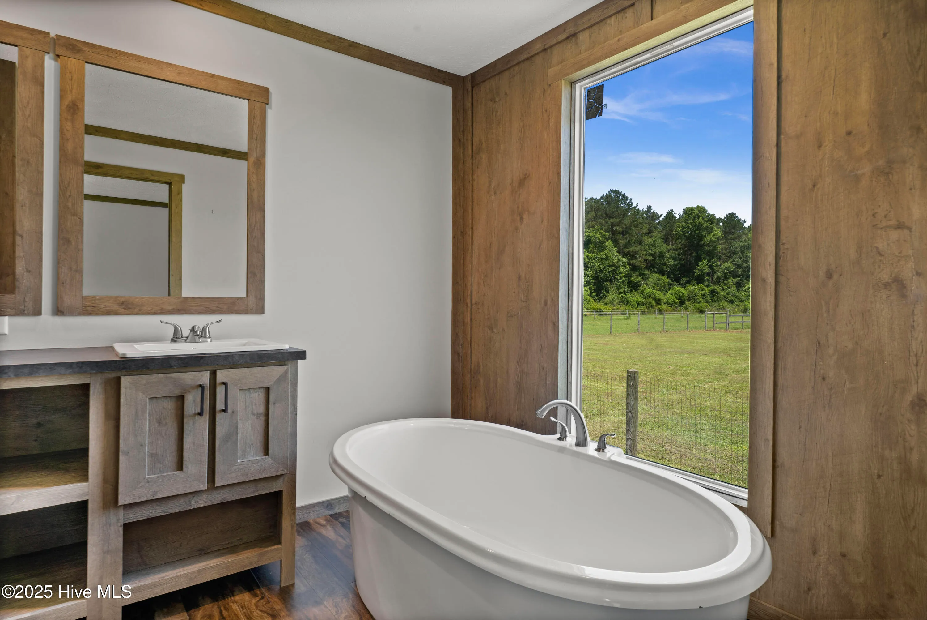 Burgaw, North Carolina 28425, United States, 3 Bedrooms Bedrooms, ,2 BathroomsBathrooms,Residential,Active,163800