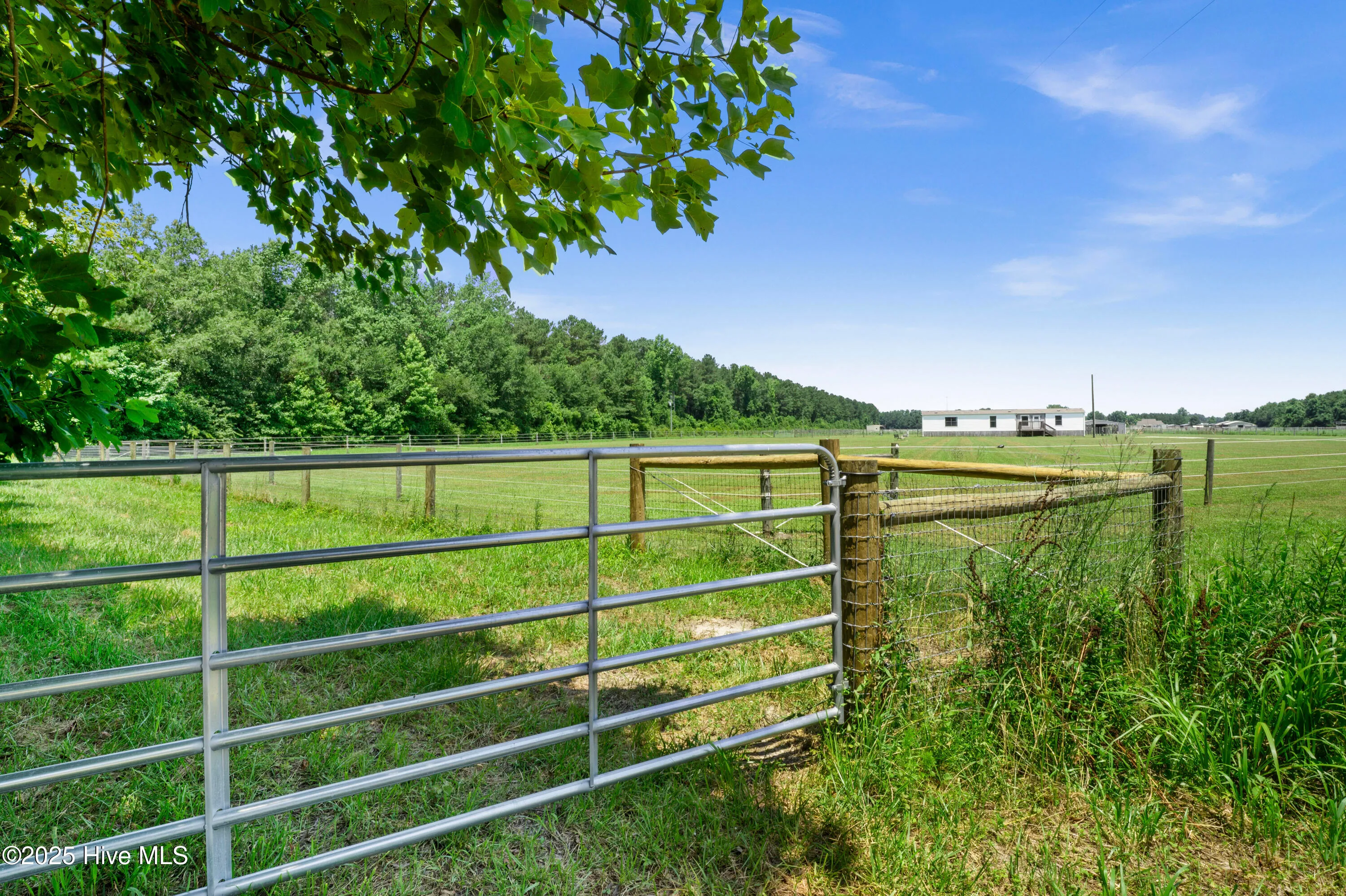 Burgaw, North Carolina 28425, United States, 3 Bedrooms Bedrooms, ,2 BathroomsBathrooms,Residential,Active,163800