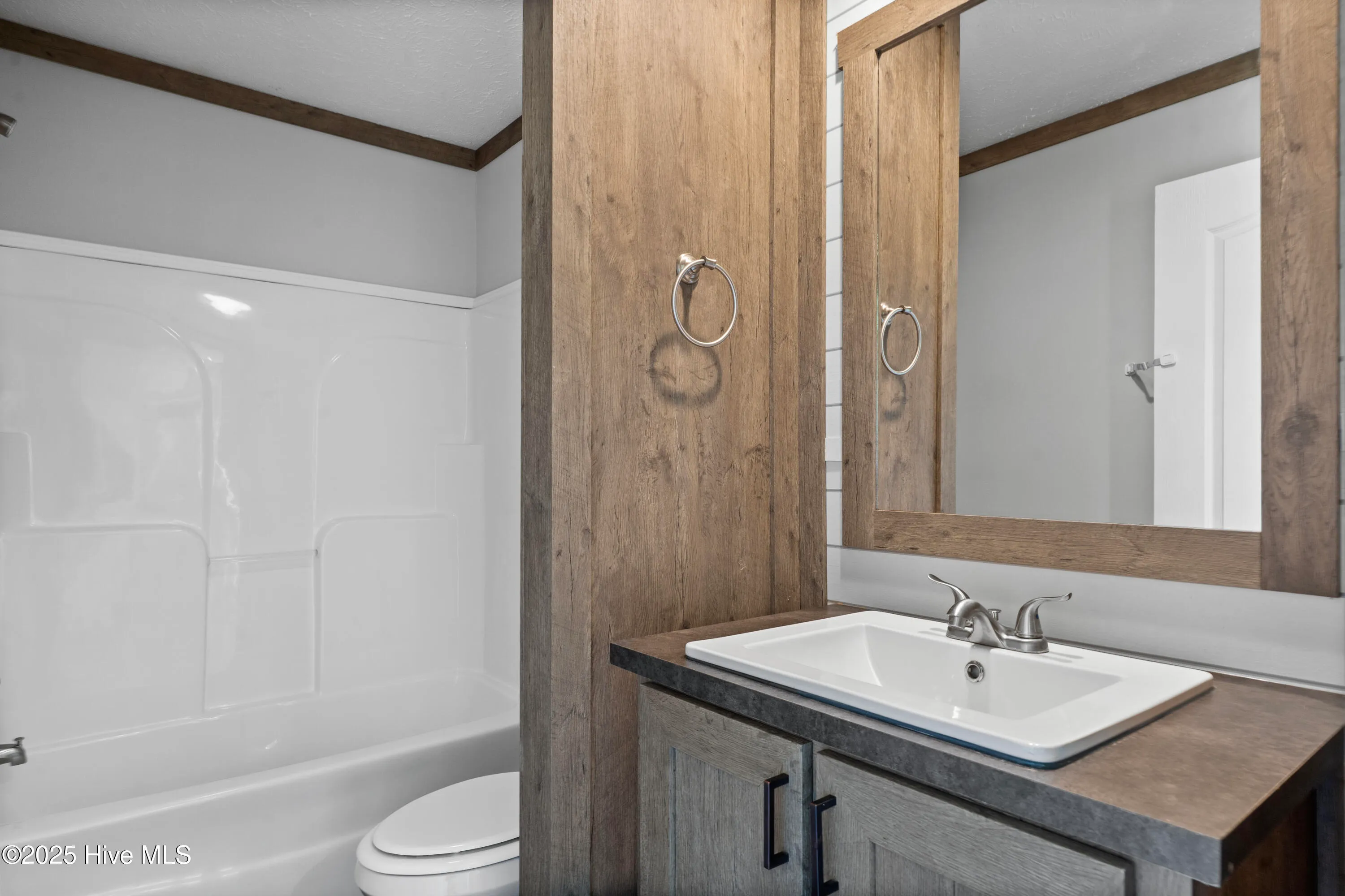 Burgaw, North Carolina 28425, United States, 3 Bedrooms Bedrooms, ,2 BathroomsBathrooms,Residential,Active,163800